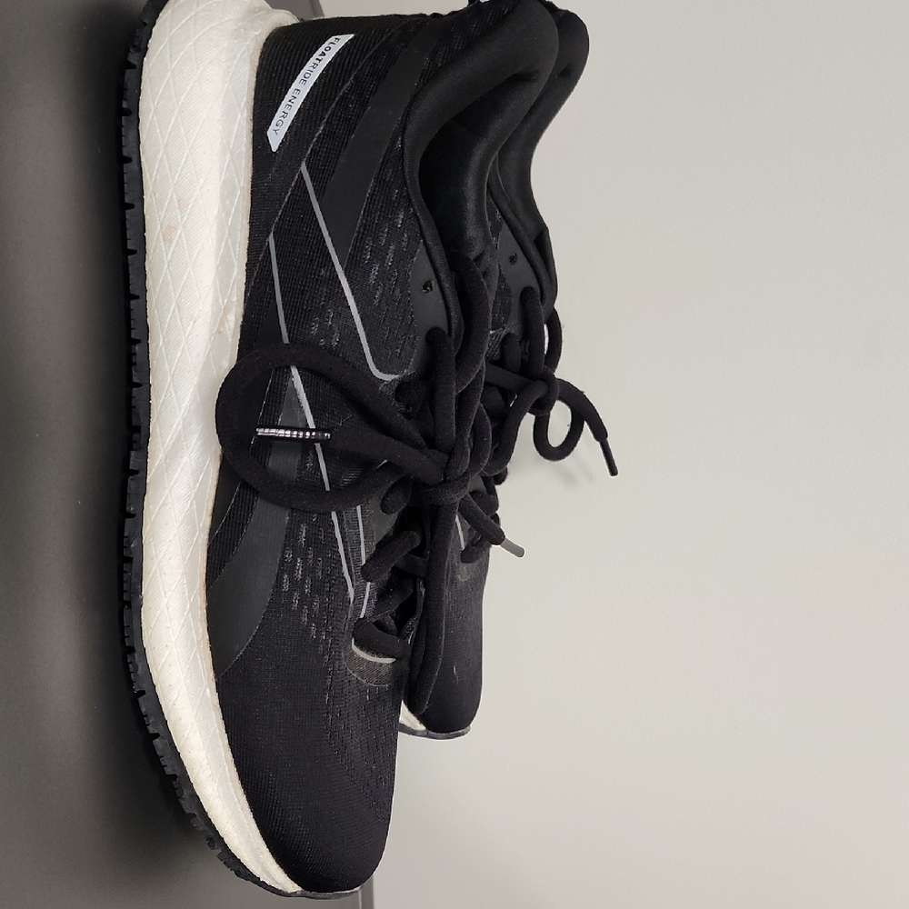 Reebok Men's Black and White Athletic Shoes - Picture 5 of 7
